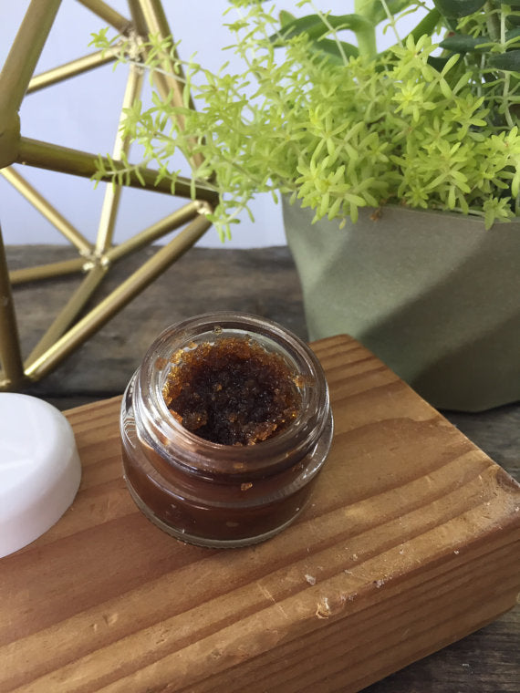 Organic Chocolate Lip Scrub Flaky Chapped Lips Skincare White Smokey   